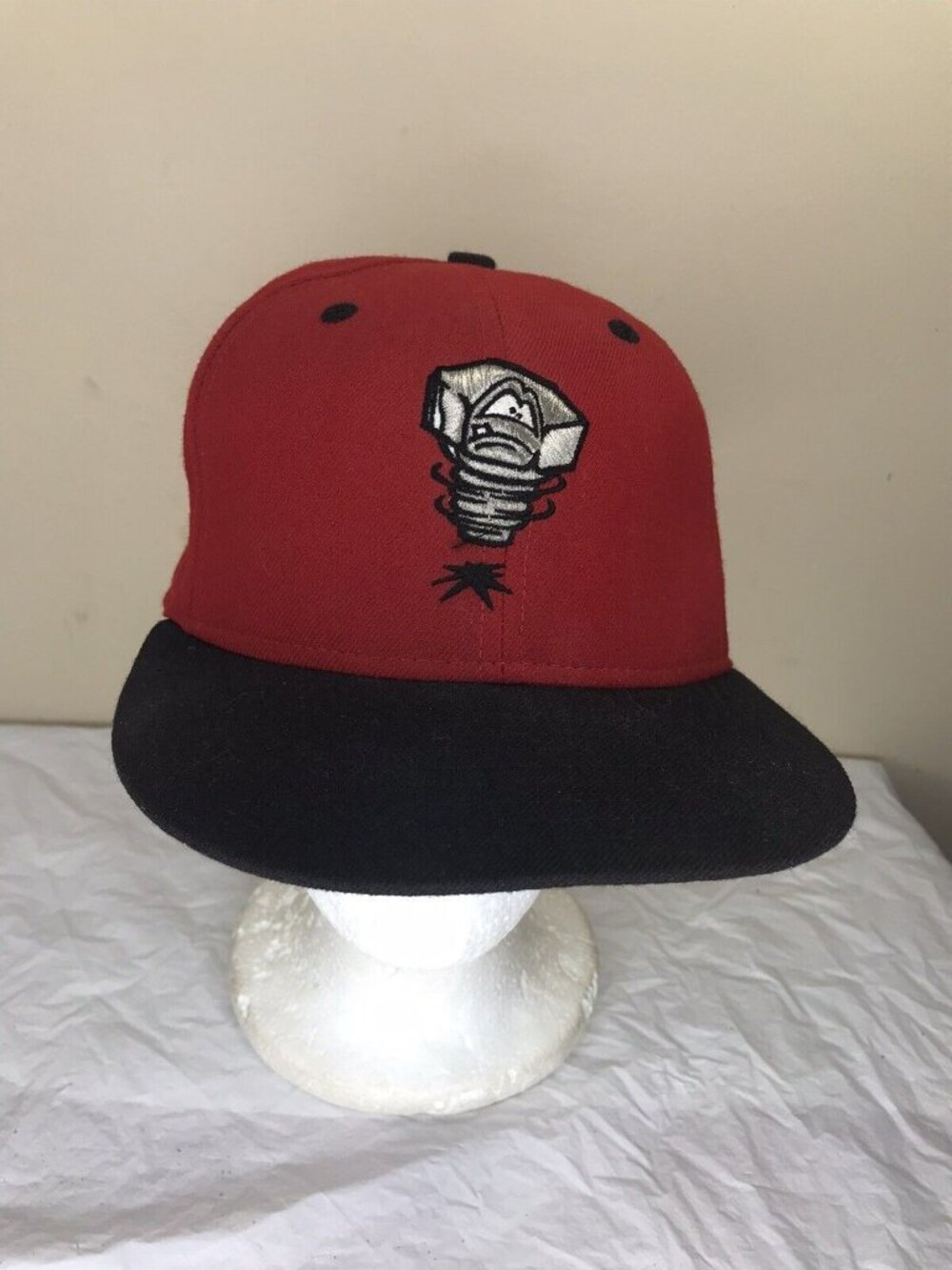 Vintage Lansing Lugnuts MiLB proline new era Fitted Hat Size 7 1/4